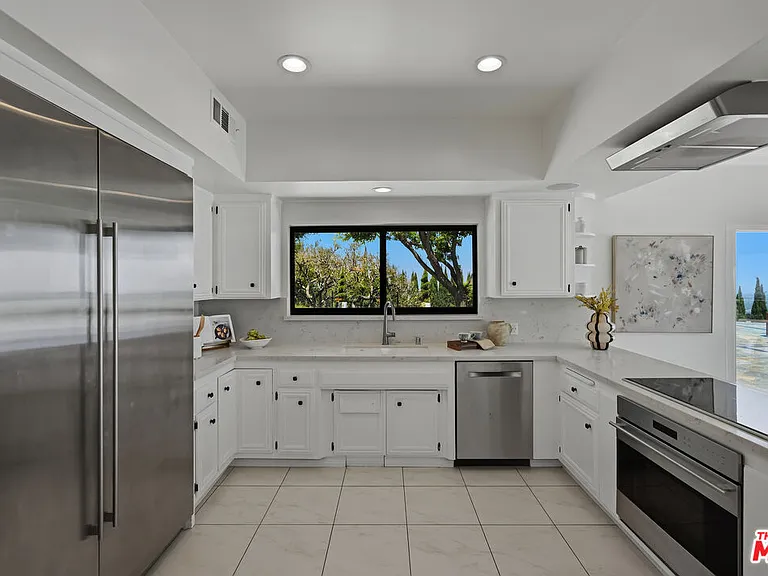8416 Skyline Dr — Photo 28