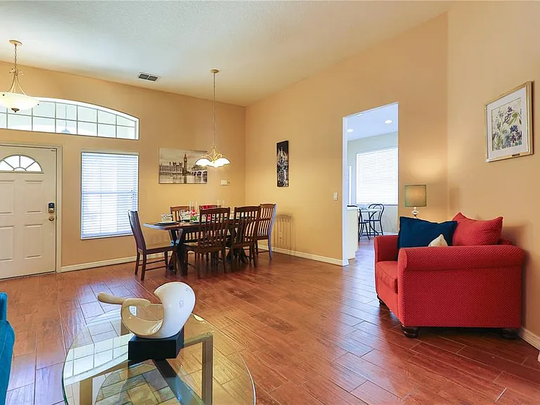 331 Henley Cir — Photo 6