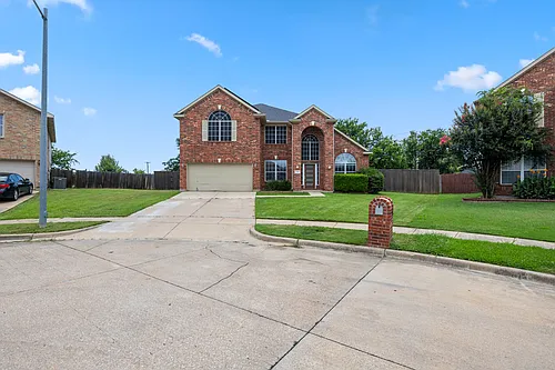 2318 Hillgrove Ct Photo 1