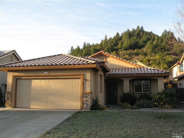1st image of 107 Sierra Ct