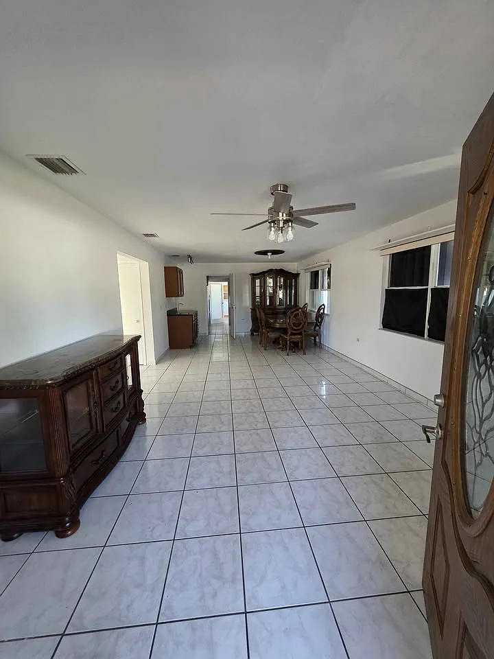 4 bed, 1476 sqft, $3,500 — Photo 4