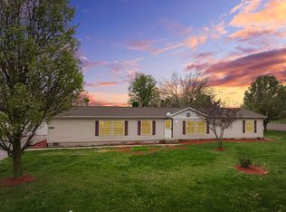 218 W Ruby St, Ashley, IN 46705