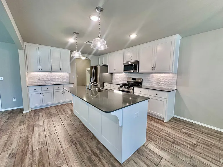 3706 S 13th Pl — Photo 7