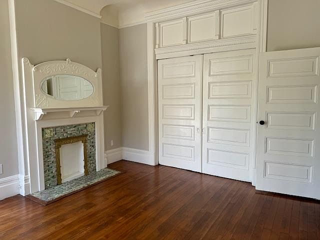 Other view of huge front room