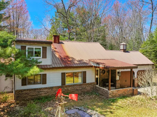 4846 S Townline Rd, Houghton Lake, MI 48629