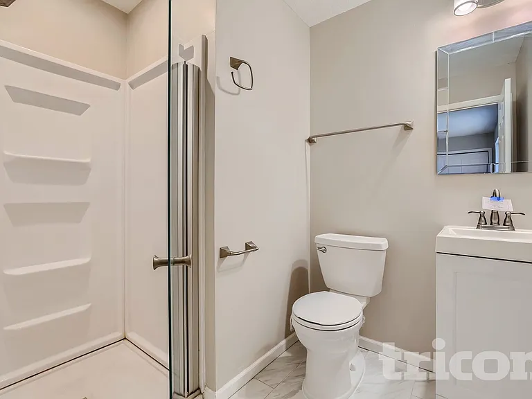 100 E Spruce St — Photo 14