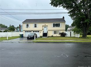 25 Corey St, Windsor, CT 06095