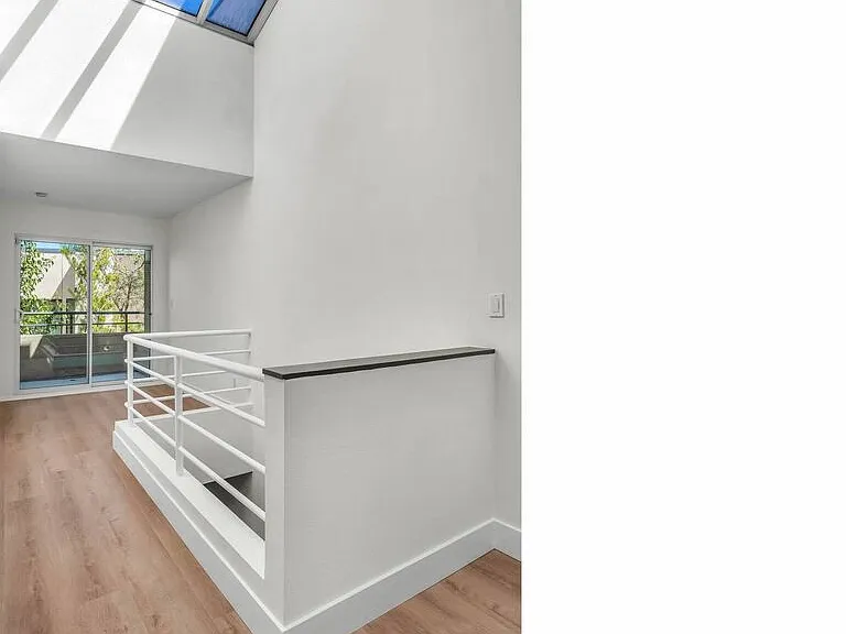 1735 Malcolm Ave #H — Photo 18