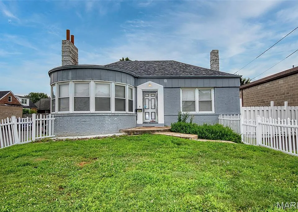 8910 Gravois Rd