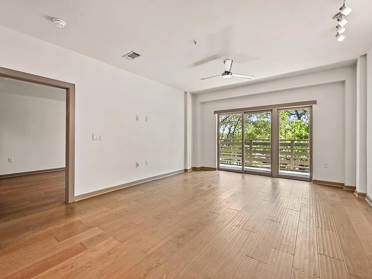 3600 S Lamar Blvd #213 — Photo 6