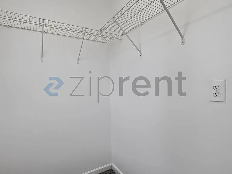 100 Oak Grove Pl — Photo 16