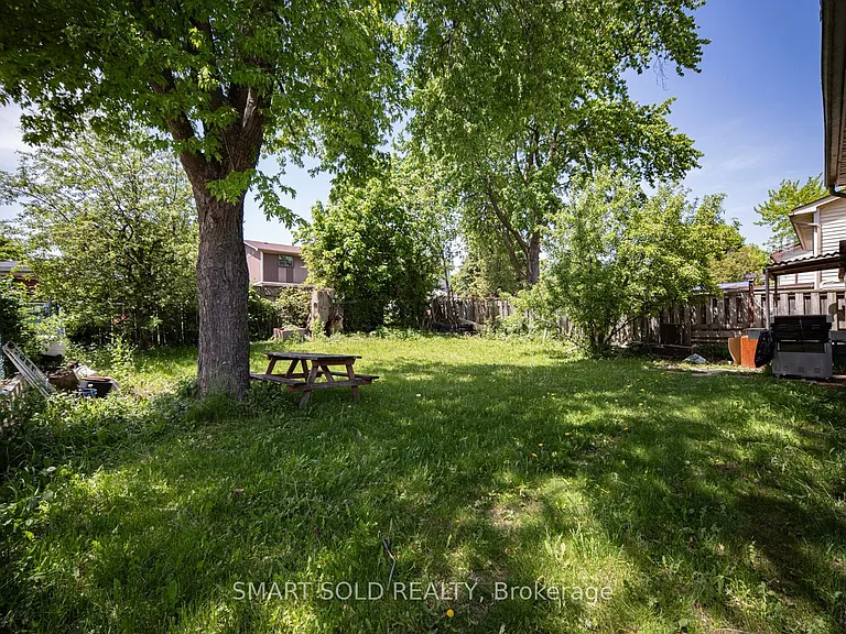 5 Horseley Hill Dr E — Photo 33