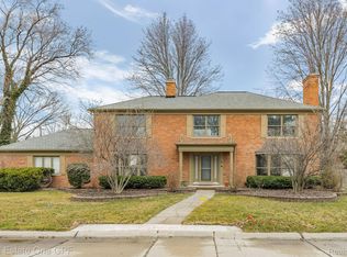 6 Elmsleigh Ln, Grosse Pointe, MI