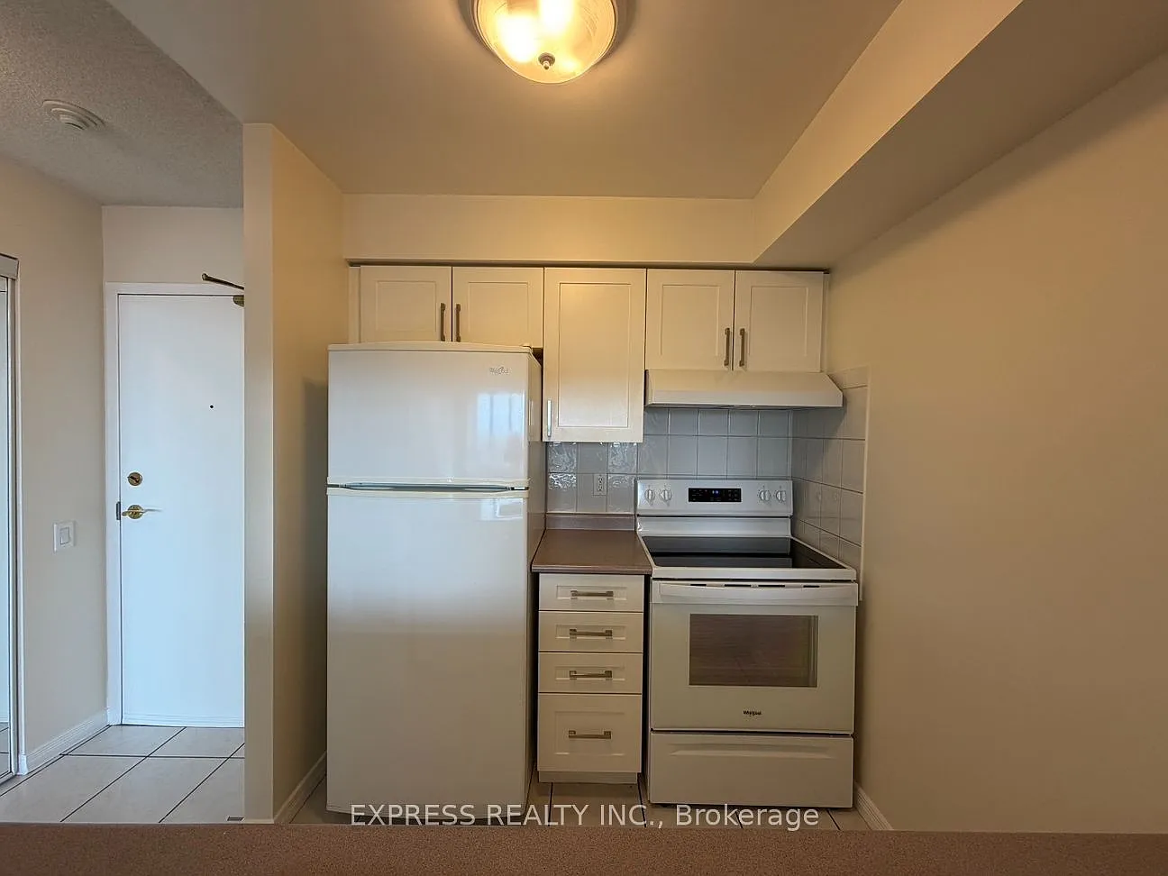 8 Hillcrest Ave — Photo 3