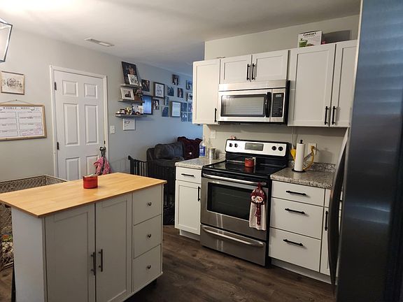 4th image of 1002 Westview Dr