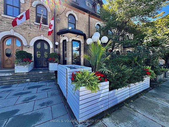 3rd image of 173 Carlton St #3F