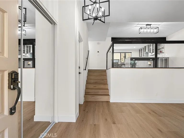 18417 Collins St #D — Photo 9