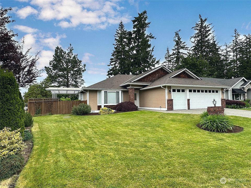 1st image of 381 MacBrae Drive