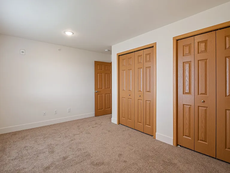 Coopers Landing Apartments — Photo 55