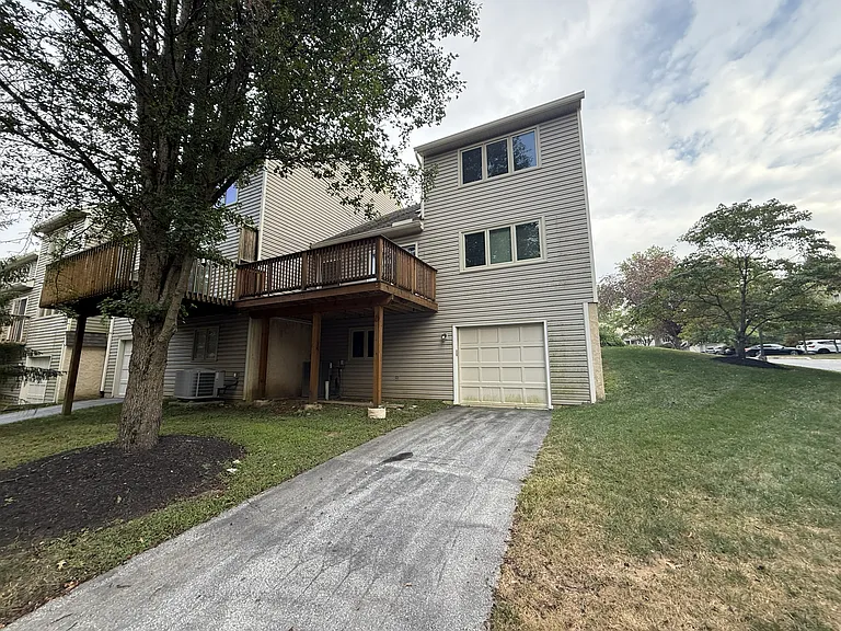 83 Winterberry Ct — Photo 30