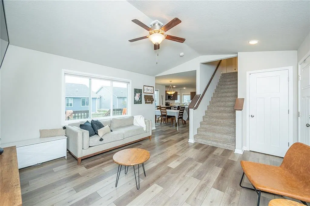 3 bed, 1440 sqft, $2,195 — Photo 2