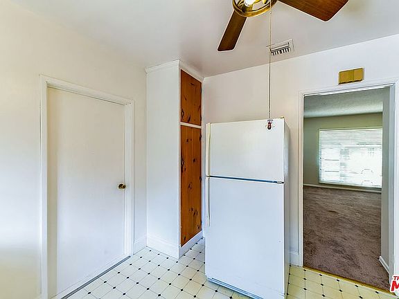 5th image of 13923 Flatbush Ave