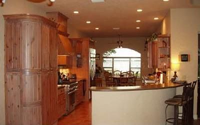 2nd image of 2423 Lakeview Dr