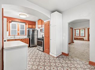 694 Desoto St, Saint Paul, MN 55130