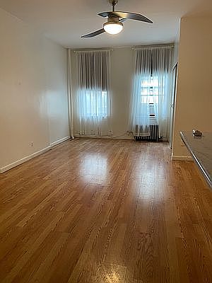 3rd image of 276 W 113th St APT 1F