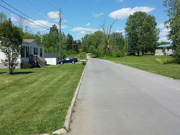 4th image of 80 Willow Creek Dr