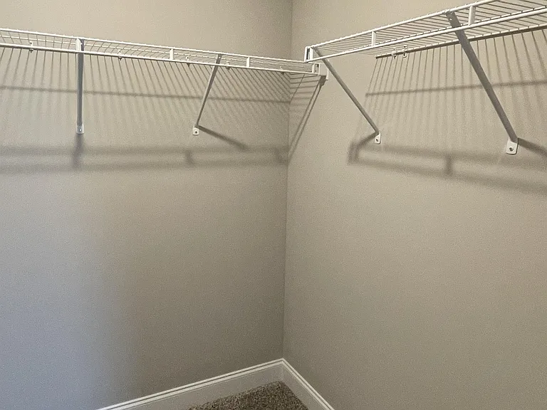 338 Broadberry Ave — Photo 13
