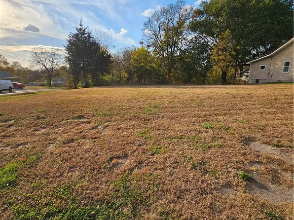 1009 3rd Ave W, Horton, KS 66439