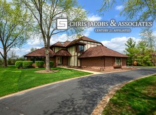 1234 Barclay Cir, Inverness, IL 60010
