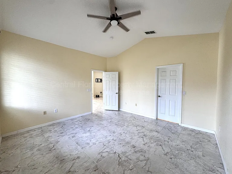 140 Moss Ln — Photo 13