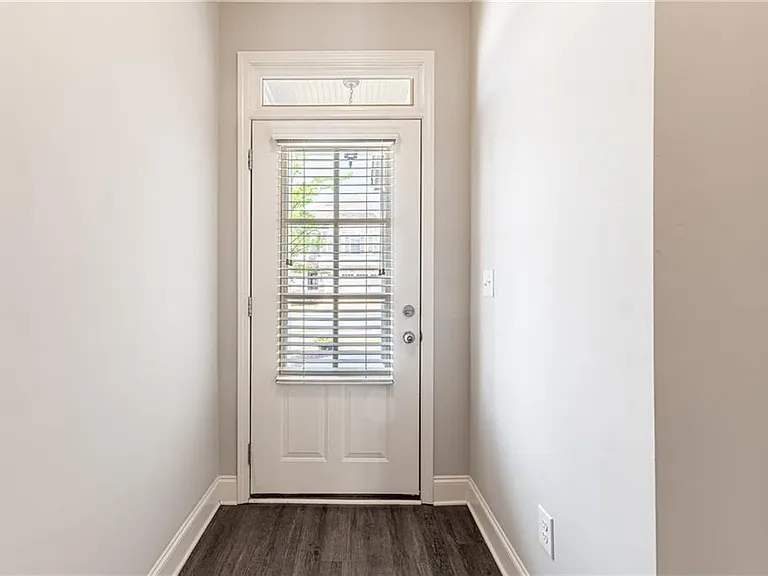 2414 Morgan Place Dr — Photo 6