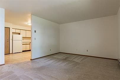 4th image of 913 Acewood Blvd #103