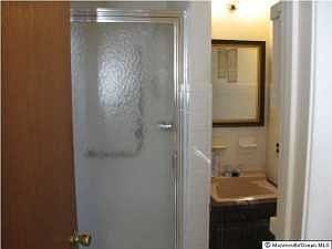 4th image of 30 Corinth Pl
