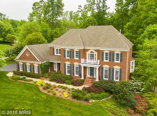 12184 Wild Horse Dr, Fairfax, VA 22033