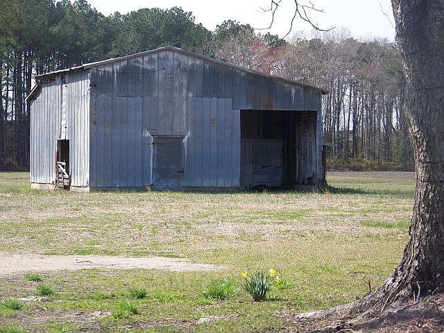 2nd image of 866 S White Post Rd