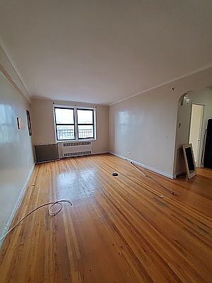 2nd image of 520 E 21st St APT 6-F