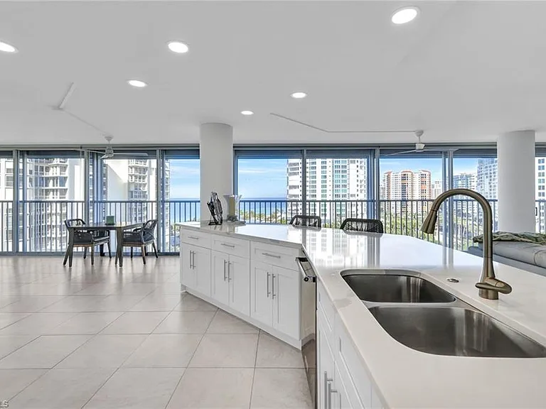 4041 Gulf Shore Blvd N #907 — Photo 12