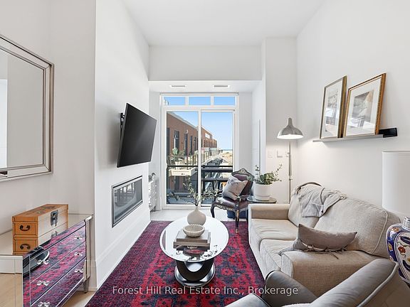 4th image of 1 Hume St #Penthouse 601