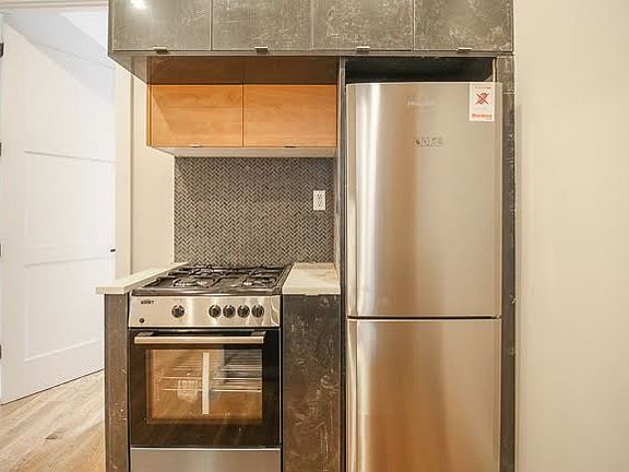2nd image of 679 Halsey St #3RWF