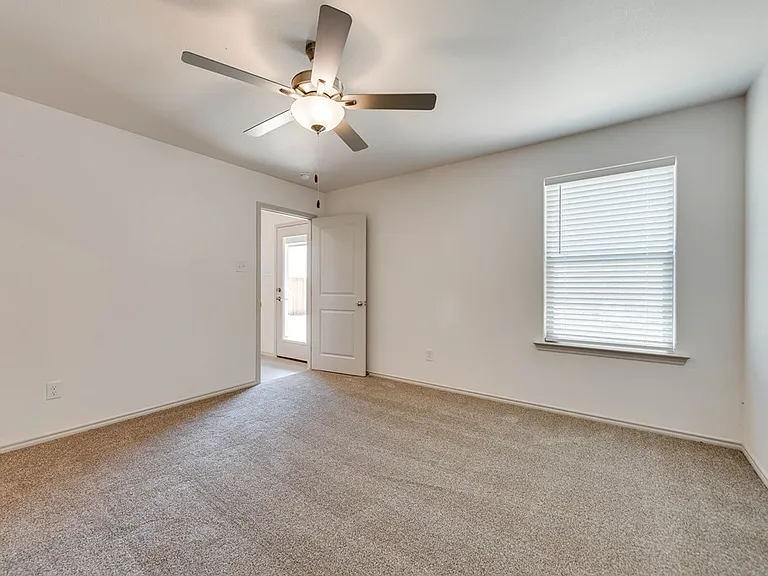 8210 E County Road 111 — Photo 18