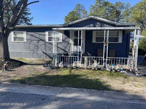 11 Pigeon Court, Whiting, NJ 08759