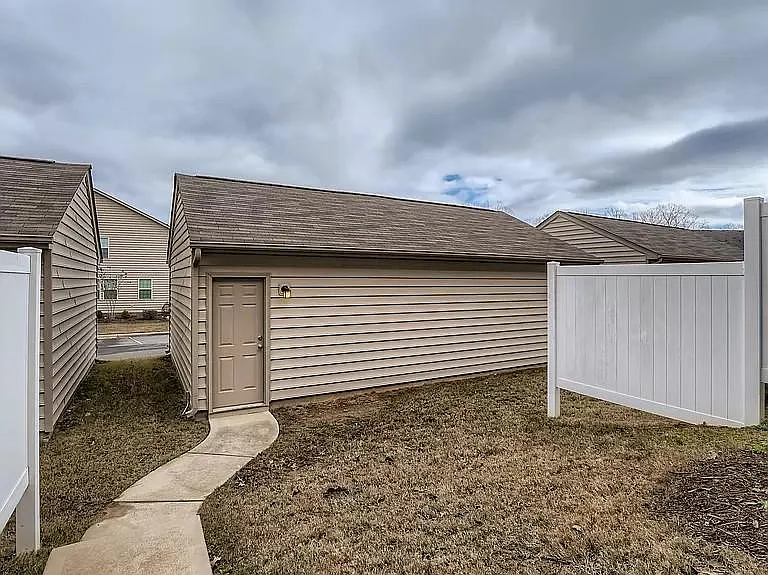 6005 Turkey Oak Ln — Photo 20