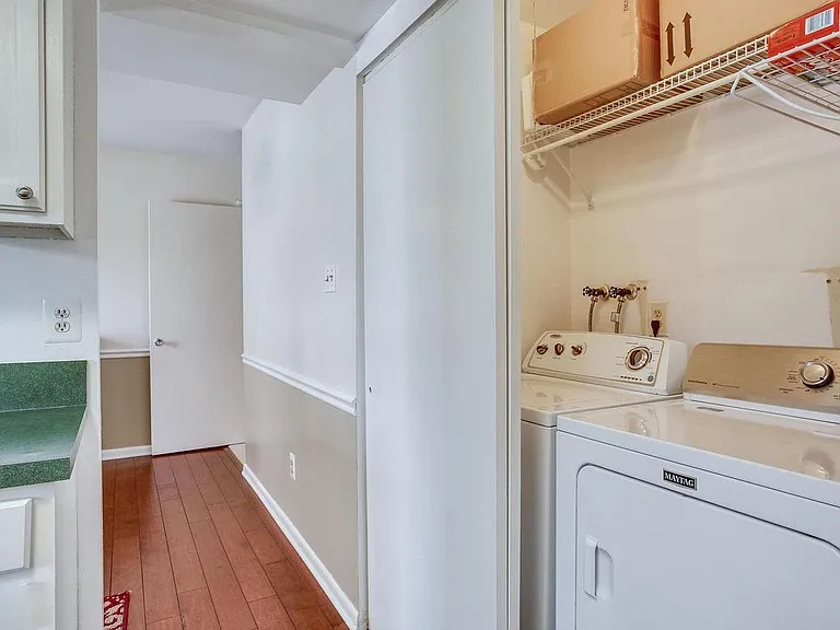 312 Hanford Ct — Photo 11
