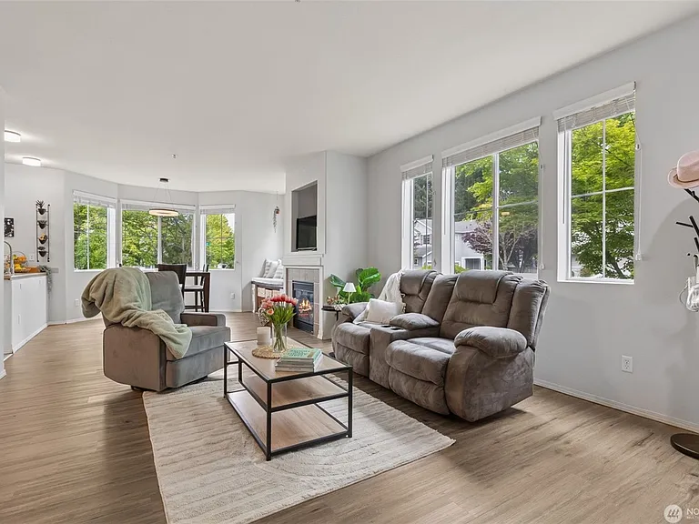 2696 Erwin Ave #1 — Photo 4