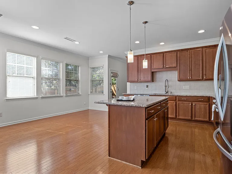 729 Lake Artesia Ln — Photo 23