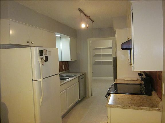 4th image of 3735 High Vista Dr